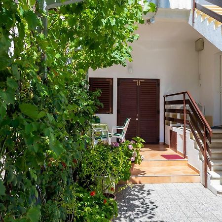 Rooms & Studio Apartment Mira Baška Exterior foto