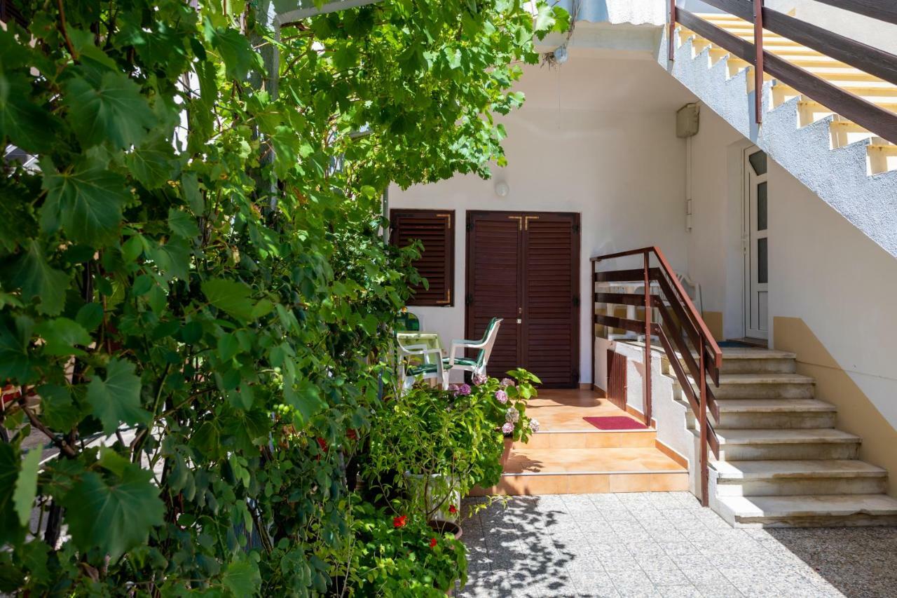 Rooms & Studio Apartment Mira Baška Exterior foto